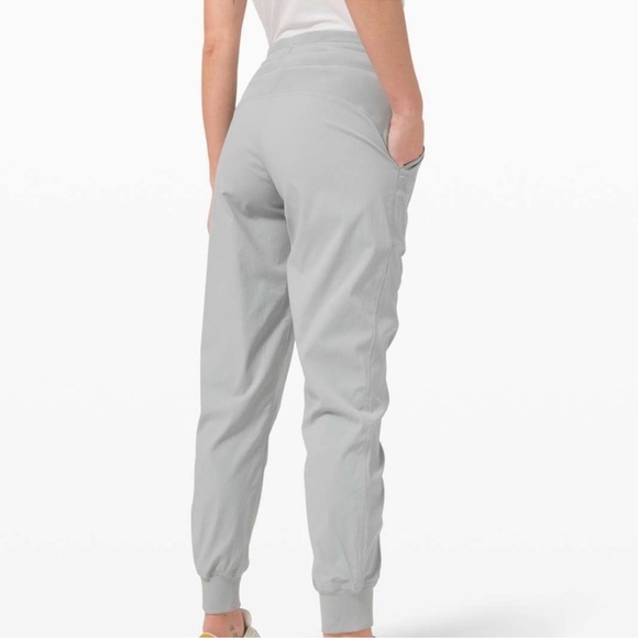 Lululemon Dance Studio Jogger Silver Drop size 6 - Picture 3 of 10